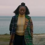 Izzy’s yellow turtleneck knit top on The Lincoln Lawyer