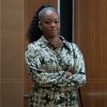 Izzy’s green printed shirtdress on The Lincoln Lawyer