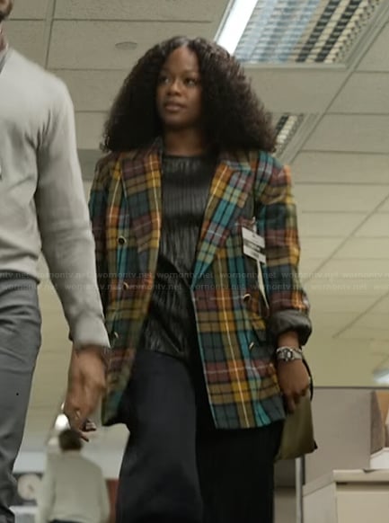 Izzy's mixed plaid blazer on The Lincoln Lawyer