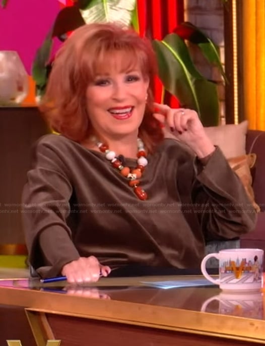 Joy’s green velvet top on The View