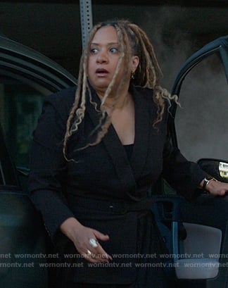 Karen’s black pleated blazer dress on 9-1-1