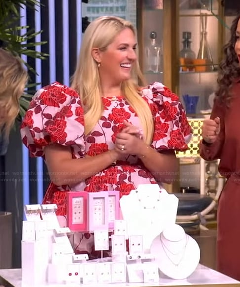 Lindsey Williams’ pink floral puff sleeve dress on The View
