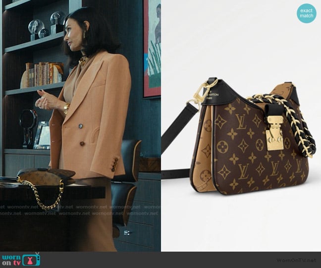 Louis Vuitton Twinny Shoulder Bag Monogram worn by Cami Miller (Demi Moore) on Landman