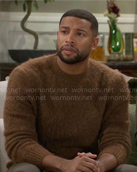 Martin's brown fluffy sweater on Beyond the Gates