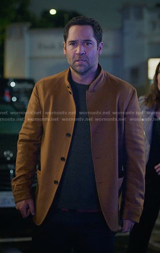 Mickey's brown jacket on The Lincoln Lawyer
