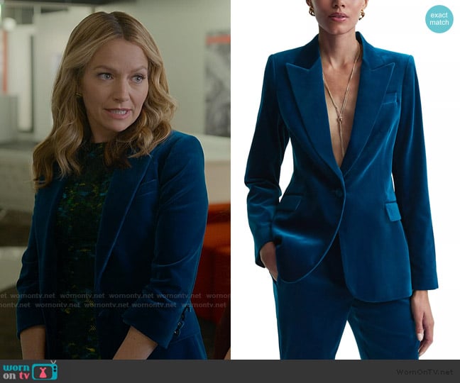 Reiss Ivy Velvet Blazer worn by Lorna Crane (Becki Newton) on The Lincoln Lawyer
