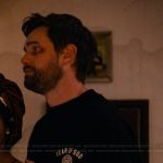 Rob's black oversized tee on The Burbs