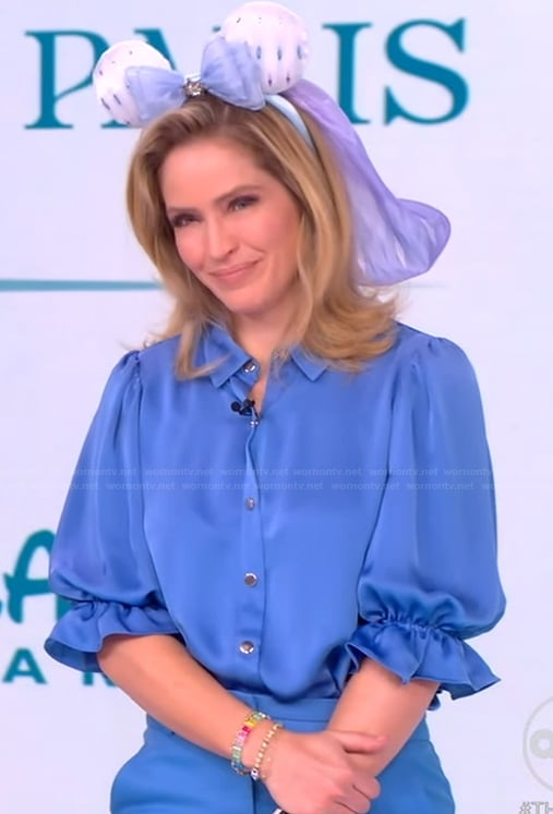 Sara’s blue satin blouse and pants on The View