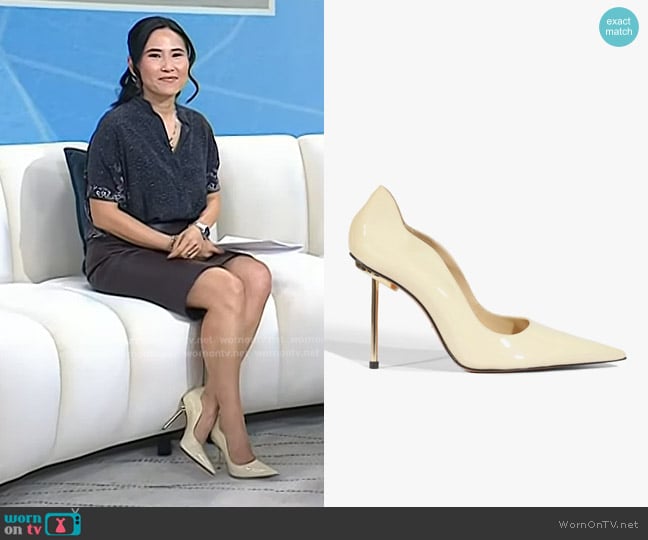 Vicky’s ivory heel pumps on Today