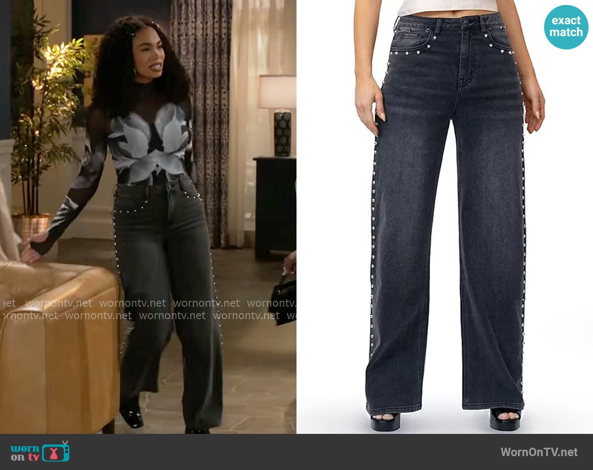 Steve Madden Stevie Jeans Studded Relaxed Fit Straight Leg Jeans worn by Chelsea Hamilton (RhonniRose Mantilla) on Beyond the Gates