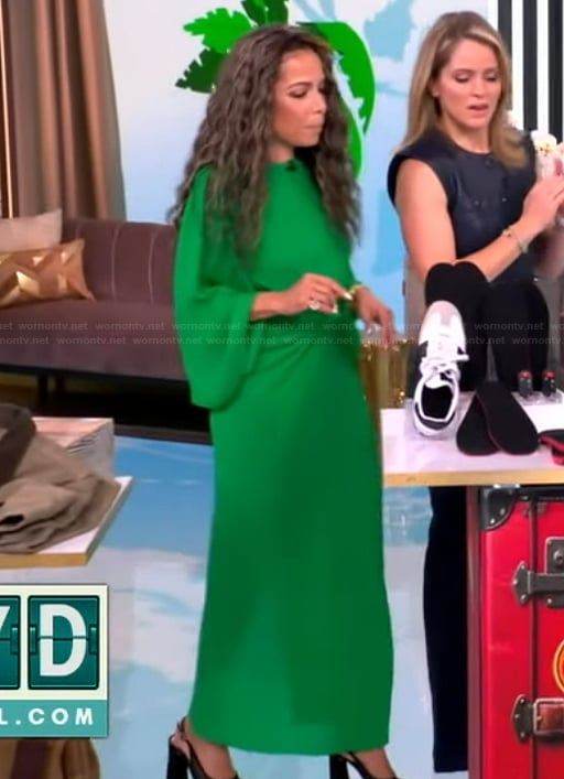 Sunny’s green twist front dress on The View