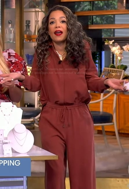Sunny’s red drawstring pants and blouse on The View