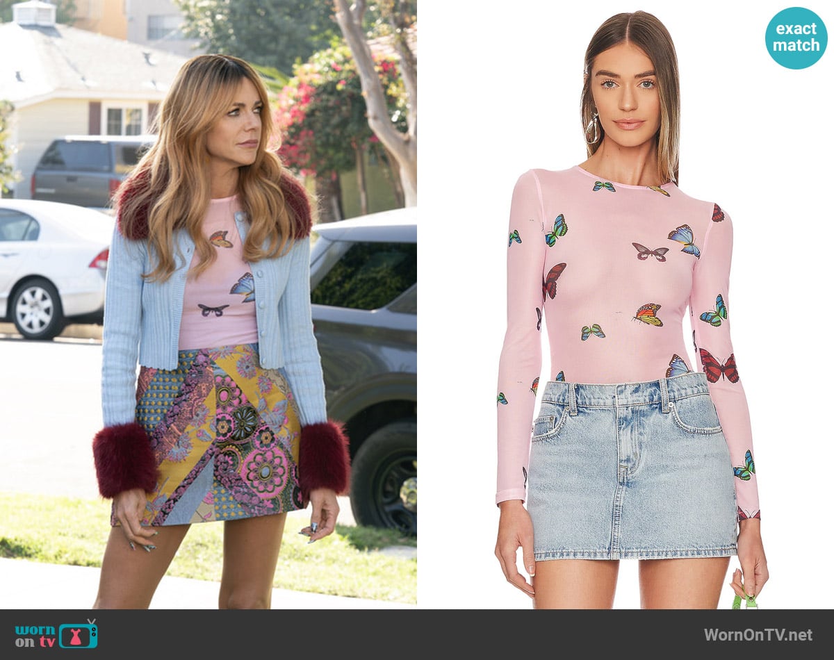 Superdown Ari Butterfly Mesh Top worn by Morgan Gillory (Kaitlin Olson) on High Potential