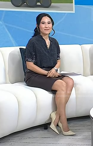 Vicky’s ivory heel pumps on Today