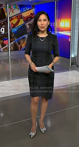 Vicky’s metallic bow heel pumps on NBC News Daily