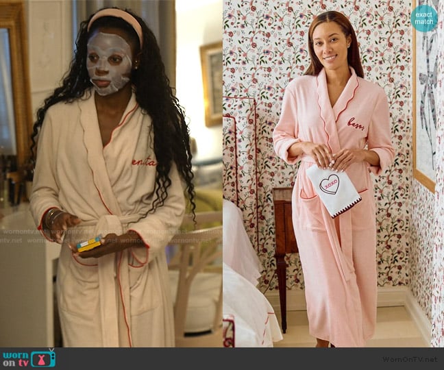 Weezie Long Scallop Lightweight Robe worn by Venita Aspen on Southern Charm