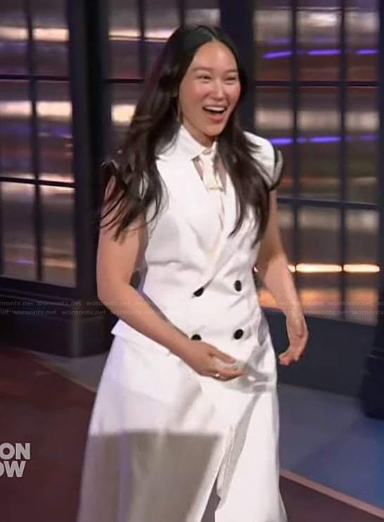 Yerin Ha's white double breasted dress on The Kelly Clarkson Show