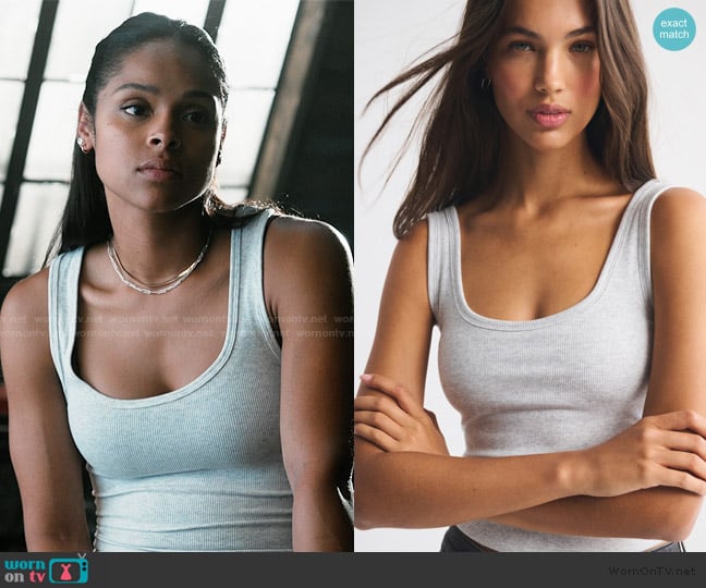 Abercrombie and Fitch Bra-Free Rib Scoopneck Tank worn by Andrea Cruz (Ash Santos) on Marshals