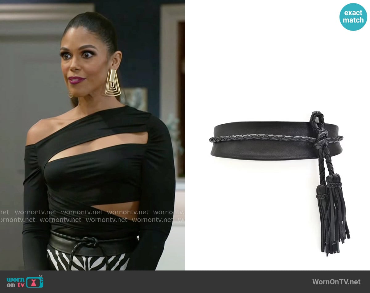 Dani’s belt on Beyond the Gates