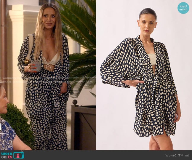 Adriana Degreas Pois Short Robe in Navy worn by Dorit Kemsley on The Real Housewives of Beverly Hills