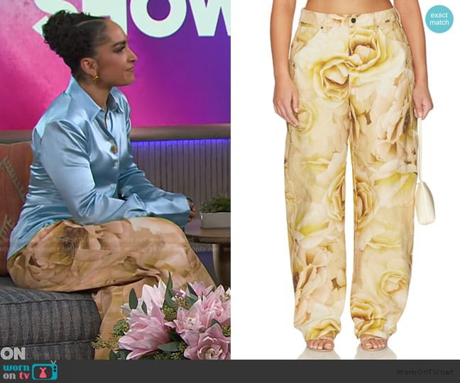 AFRM The Hr Chippy Barrel Pant worn by Robin Arzon on The Kelly Clarkson Show