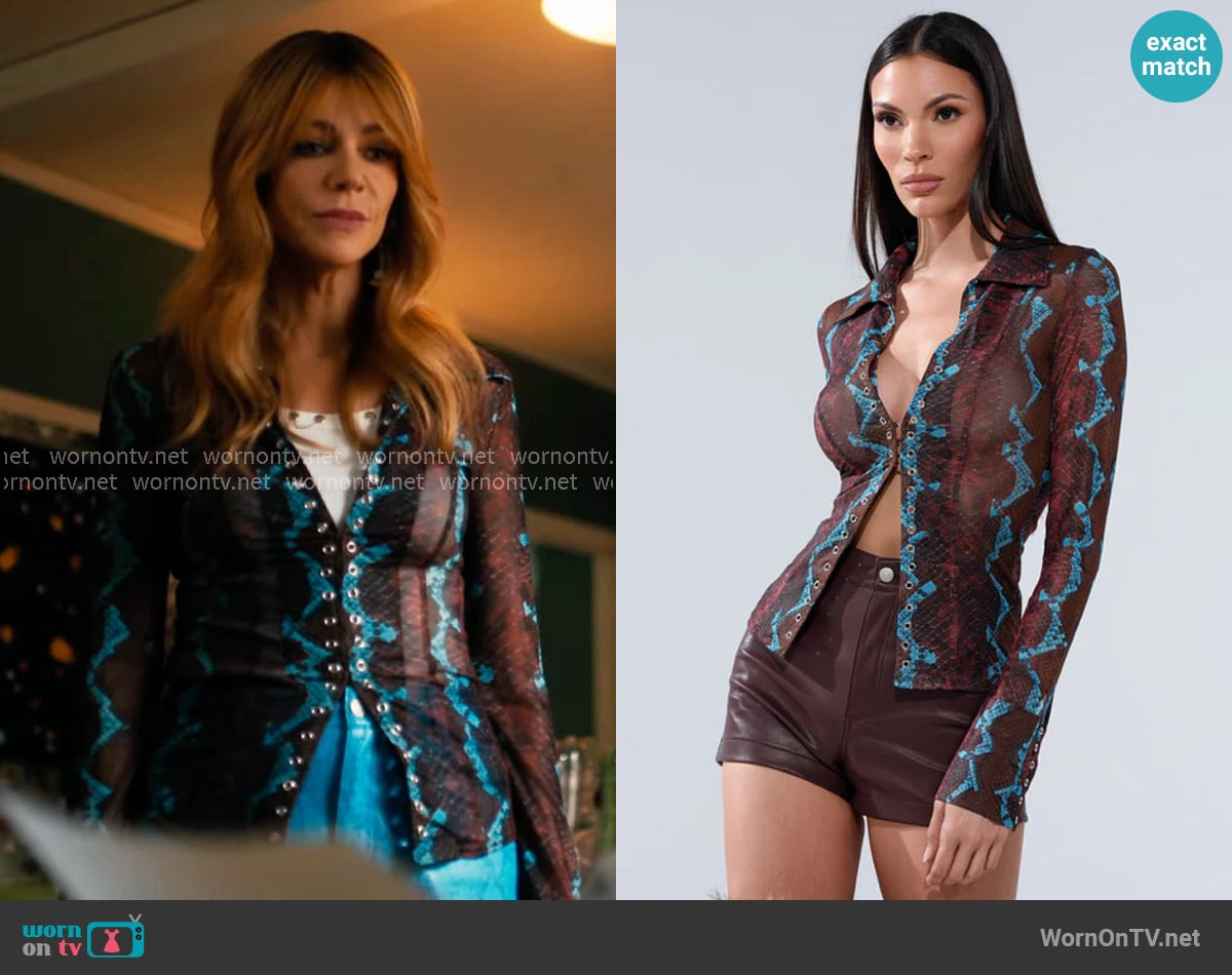 Akira Don't Be A Snake Button Down worn by Morgan Gillory (Kaitlin Olson) on High Potential