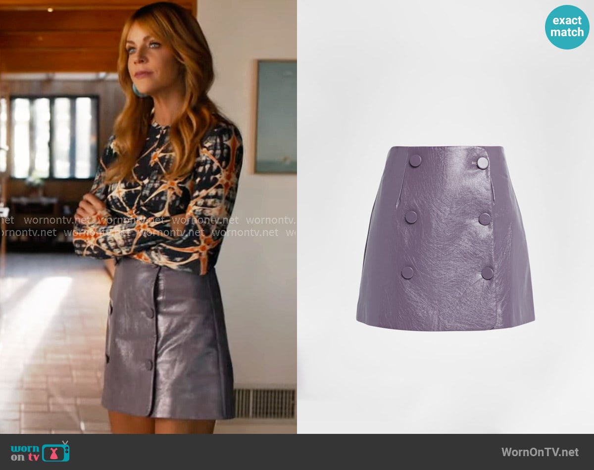 Aknvas Mary Faux Leather Mini Skirt worn by Morgan Gillory (Kaitlin Olson) on High Potential