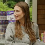 Amanda’s gray knit cardigan on Summer House