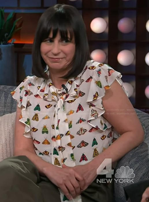 Amanda Cohen’s white butterfly print top on The Kelly Clarkson Show