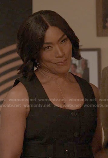 Athena’s black belted utility vest on 9-1-1