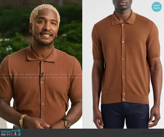 Scott’s brown short sleeve cardigan on Access Hollywood Scott’s brown short sleeve cardigan on Access Hollywood