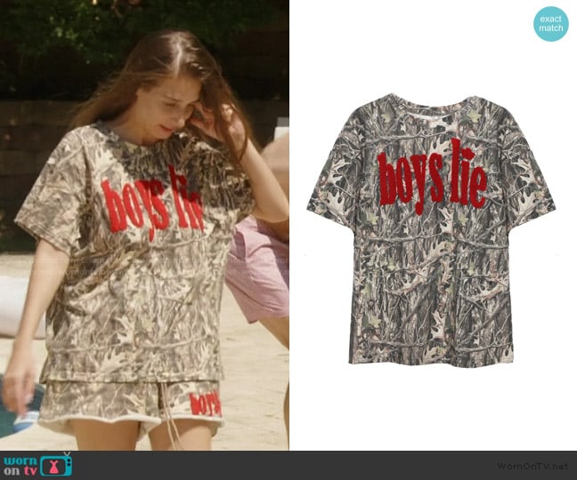 Boys Lie Manhunt Boyfriend Tee worn by Amanda Batula on Summer House