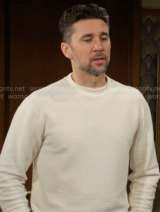 Cane’s white textured sweater on The Young and the Restless