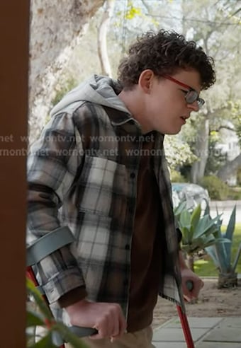 Christopher's plaid hooded shirt on 9-1-1