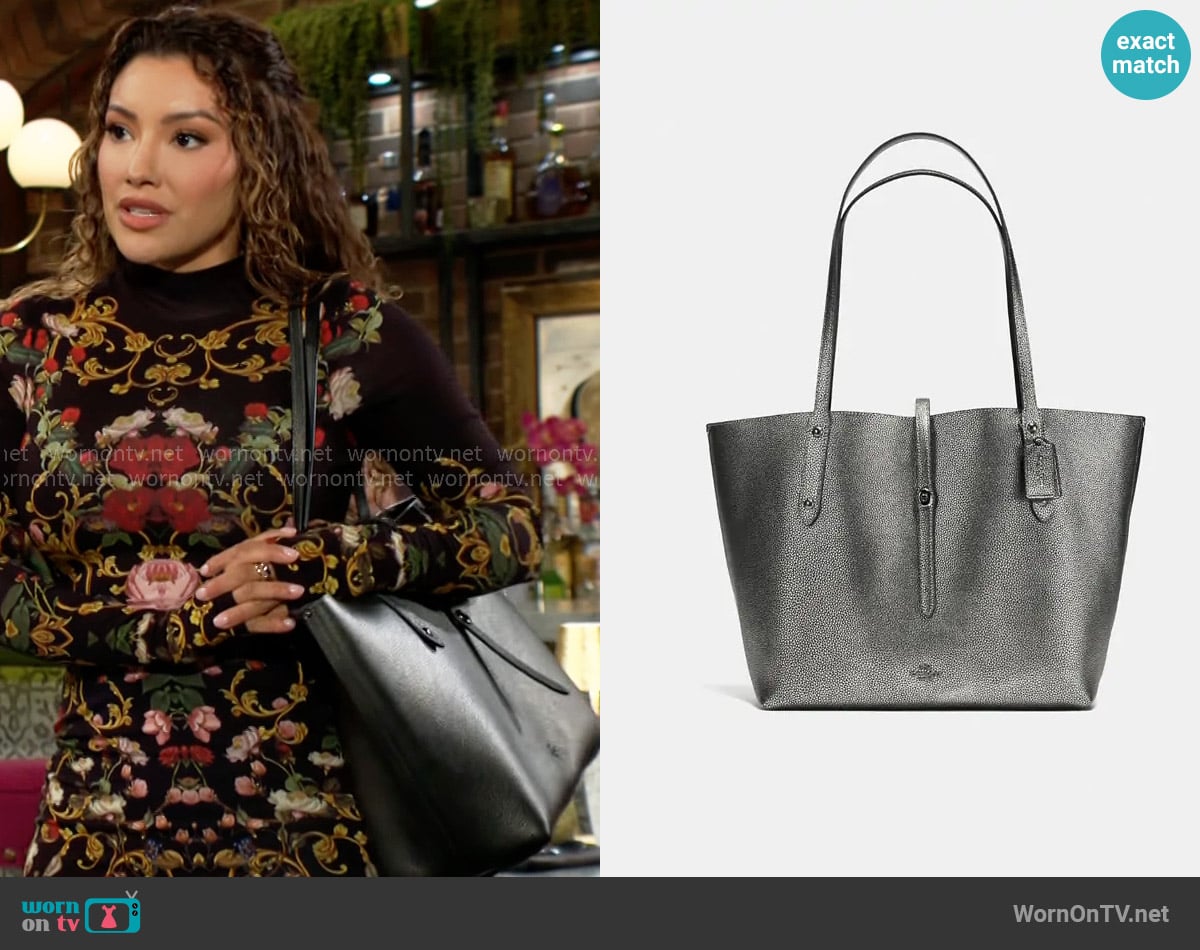 Coach Market Tote in Gunmetal worn by Audra Charles (Zuleyka Silver) on The Young and the Restless