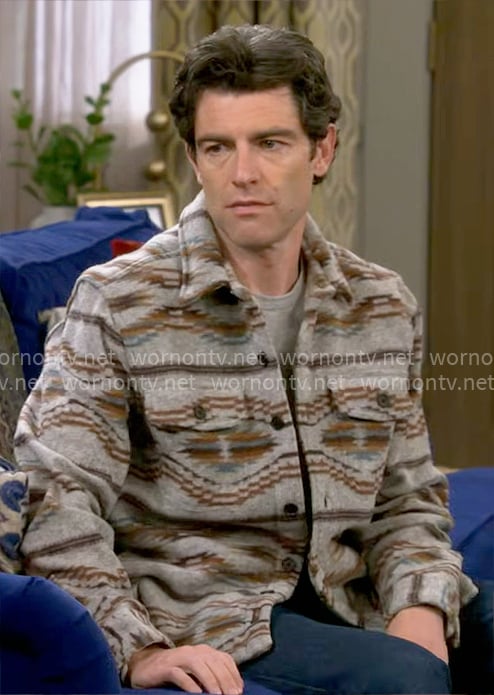 Dave’s grey printed shirt jacket on The Neighborhood