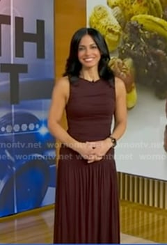 Dr. Tara Narula’s brown gathered dress on Good Morning America