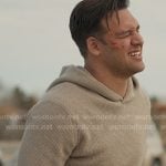 Eddie’s beige waffle hoodie on 9-1-1