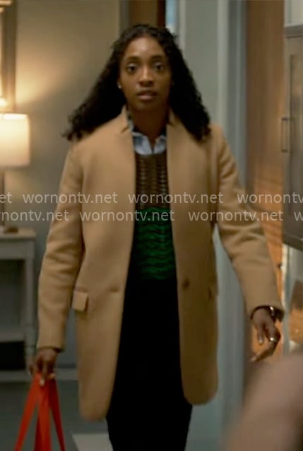 Faith's camel coat on Will Trent