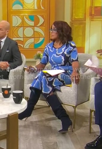 Gayle King's blue printed dress on CBS Mornings
