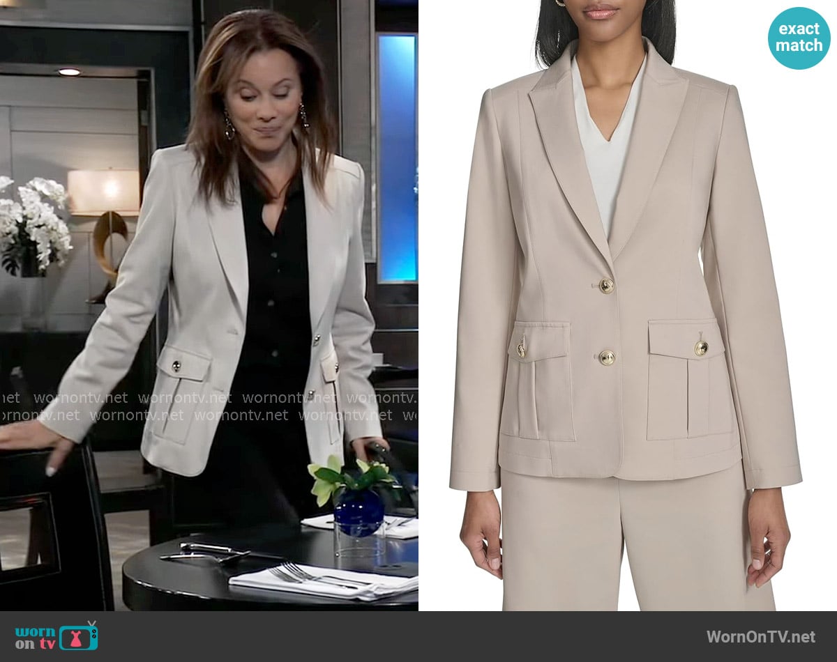 Alexis’ light grey blazer with pockets on General Hospital