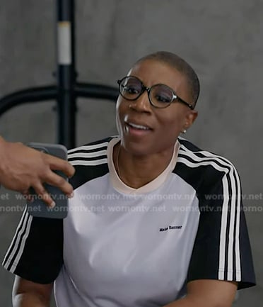 Hen's black and white stripe tee on 9-1-1