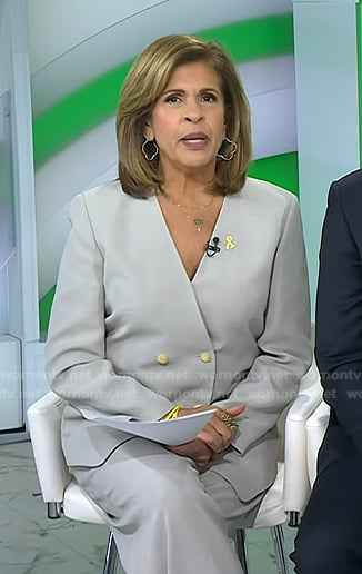 Hoda’s grey collarless blazer and pants on Today