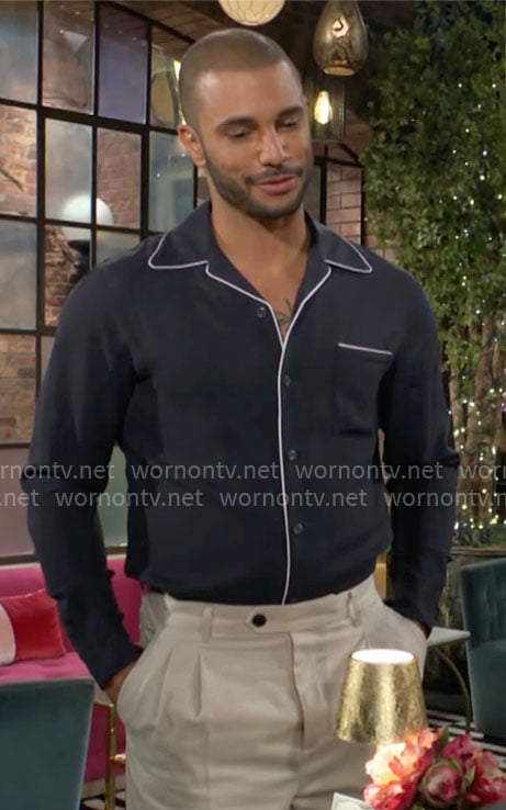 Holden’s navy pajama style shirt and white pants on The Young and the Restless