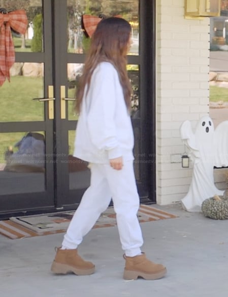 Jessi's ugg boots on The Secret Lives of Mormon Wives