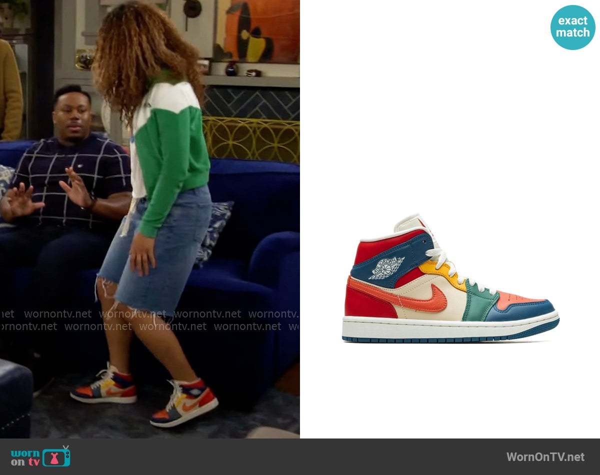 Courtney’s shoes on The Neighborhood Courtney’s shoes on The Neighborhood