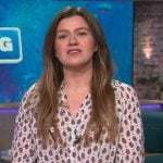 Kelly’s white paisley print top on The Kelly Clarkson Show