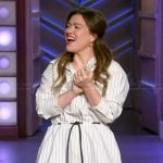 Kelly’s white striped shirtdress on The Kelly Clarkson Show