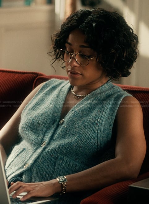Lucy's blue knit vest on Scarpetta