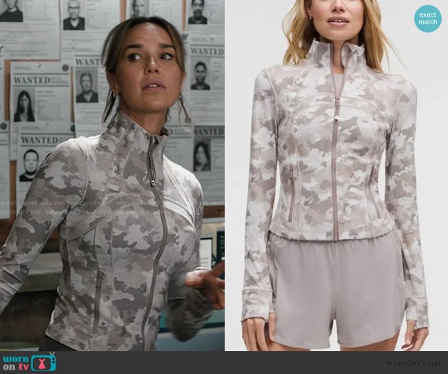 Lululemon Define Cropped Jacket worn by Belle Skinner (Arielle Kebbel) on Marshals